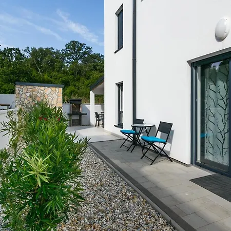 Mato Apartment
