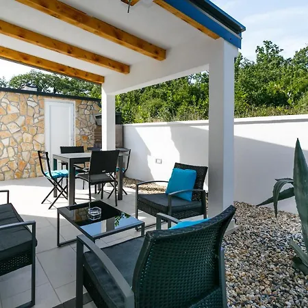 Mato Apartment
