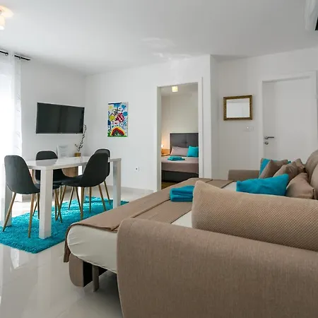 Mato Apartment Vantacici